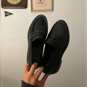 NWT ALEX VAGABOND LOAFERS 37!